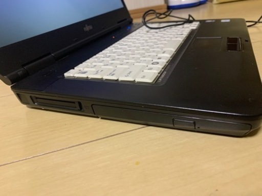 富士通　Lifebook AH500/3A ブラック