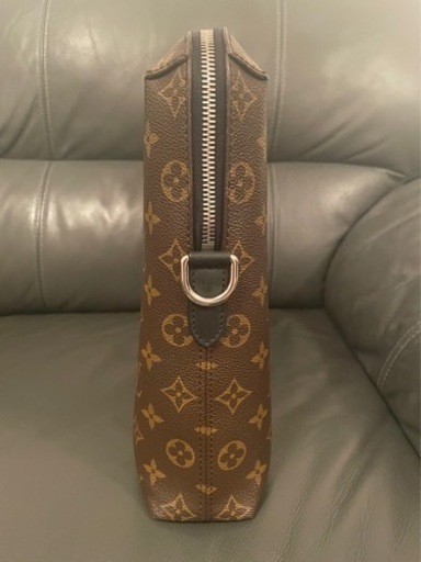 ルイヴィトン　LV LOUIS VUITTON ビジネスバック　美品