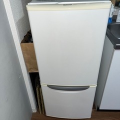 Panasonic ノンフロン冷蔵庫　NR-B141J-W