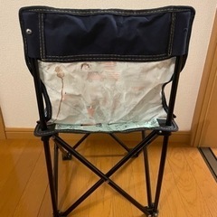 折りたたみチェアの画像