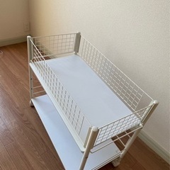 引っ越しに伴いカゴ売ります