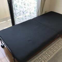 アイリスオーヤマ　折りたたみベッド