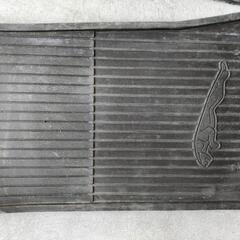 ジャガーフロアーマットの画像