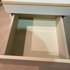 引き出し(キャスター付き)の画像