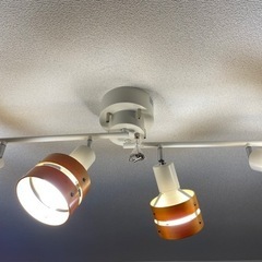 定価1万5千円 半年使用 シーリングライト6灯　12畳　電球・リ...