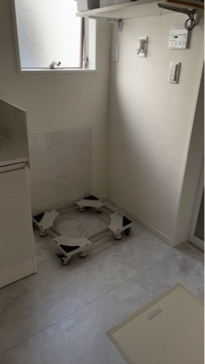 洗濯台　踏ん張るマン