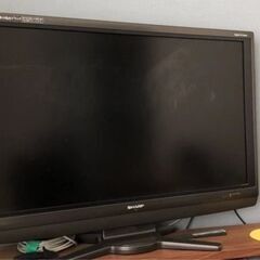 2010年製　40inch シャップ1080p テレビ