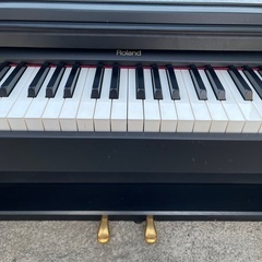 電子ピアノ　ROLAND の画像