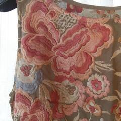 値下げしました!全て刺繍のトップスの画像