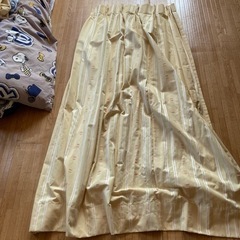 カーテン(リリカラ)2枚組お譲りします