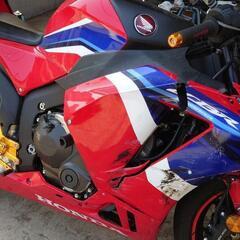 CBR600RR 2BL-PC40 現行モデル 事故車 部品取りベースの画像