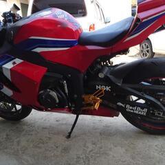 CBR600RR 2BL-PC40 現行モデル 事故車 部品取りベースの画像