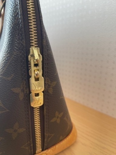 LV ALMA バック