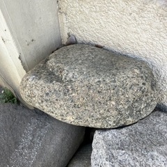 差し上げます。庭石 漬物石   車止め石  の画像