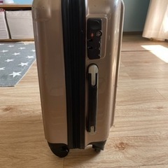 無料　スーツケース　小の画像