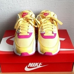 NIKE WMNS AIR MAX90の画像