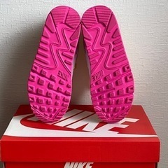 NIKE WMNS AIR MAX90の画像