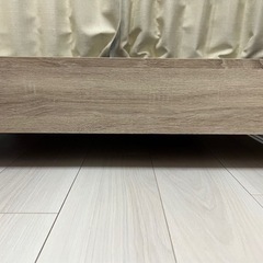 ニトリ　アンティーク調木目ベッドフレームの画像