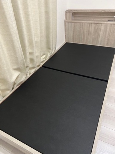 ニトリ　アンティーク調木目ベッドフレーム