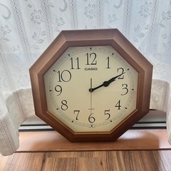 レトロな色合い、casio掛け時計