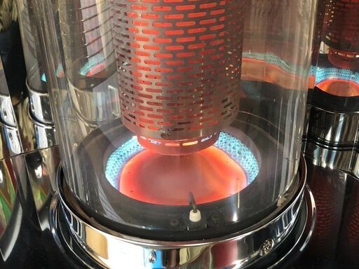 CORONA 煙突式石油ストーブ SV-70BSG ホワイト 2018年製 ポット式輻射 木造18畳/コンクリート29畳 コロナ