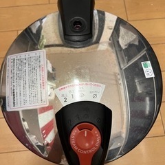 【更に値下げしました】家庭用　圧力鍋の画像