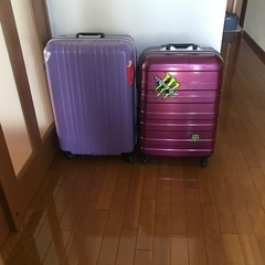 キャリーバッグ、キャリーケース、旅行の画像