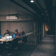 ＼還元率85%の高待遇＆年収１００万～２００万UP保証を実現するSES会社!!／ の画像