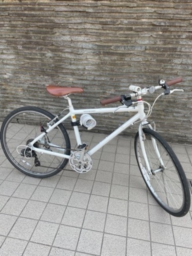 お値下げ　早く取引出来る方優先します　小学校高学年のお子様にいかがですか？WEEKEND BIKES クロスバイク　26インチホワイト