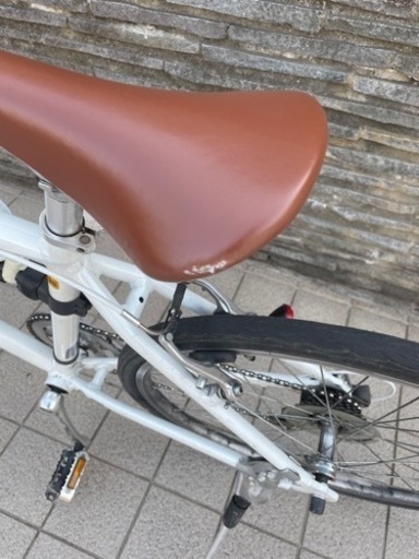 お値下げ　早く取引出来る方優先します　小学校高学年のお子様にいかがですか？WEEKEND BIKES クロスバイク　26インチホワイト