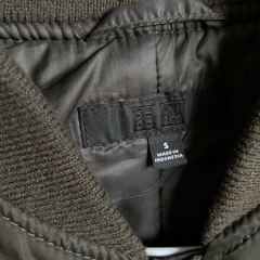 ユニクロ　ブルゾン　MA-1の画像