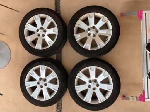 デリカd5純正、タイヤ付きアルミホイール