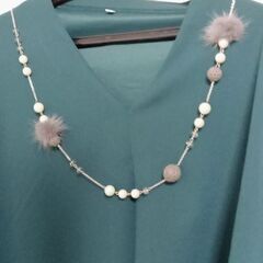 ネックレス　ファー　パール 　ロングチェーン　アクセサリー
