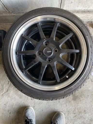 タイヤは国産のグットイヤーLS2000、バリ山。