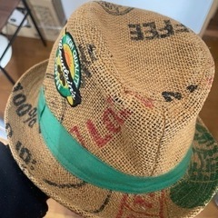 子供用の帽子の画像