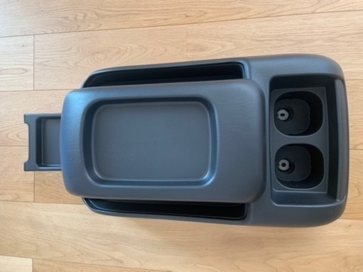 新品　ハイエース　センターコンソール