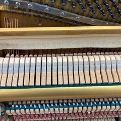 YAMAHA U2F 1970年木目（サペリ）リニューアルの画像