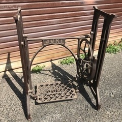 (決まりました)JUKI足踏みミシン脚　鋳物アンティーク