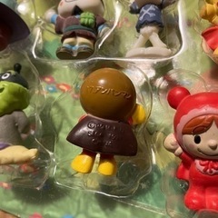 [値下げ]アンパンマンとなかまたち　24体のフィギュアセットの画像