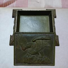 鉄製の物入れです。の画像