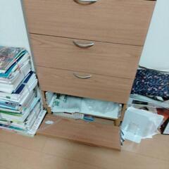 取引中）４段チェストの画像