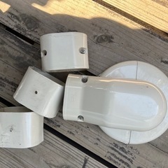 エアコン　配管カバー　　　　　