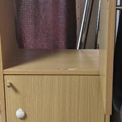 扉付き収納ボックス　裏板一部なし