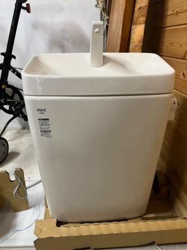 LIXIL手洗い付きトイレタンク　新品