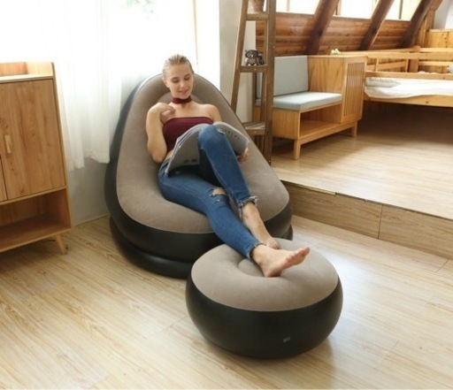 エアーソファーとオットマンのセットです。