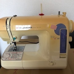 JUGUAR ミシン　替針、ボビン付き