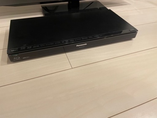 テレビ（TOSHIBA）、DVDデッキ（Panasonic）