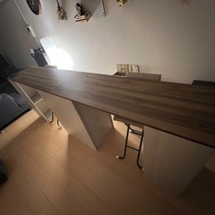ダイニングテーブル、長椅子