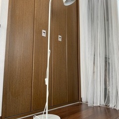 【IKEAフロアランプ】LERSTAレールスタ（＋電球TRADF...