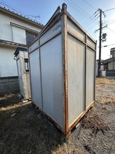 シャッター付き　倉庫　スペースハウス　収納　簡易BOX